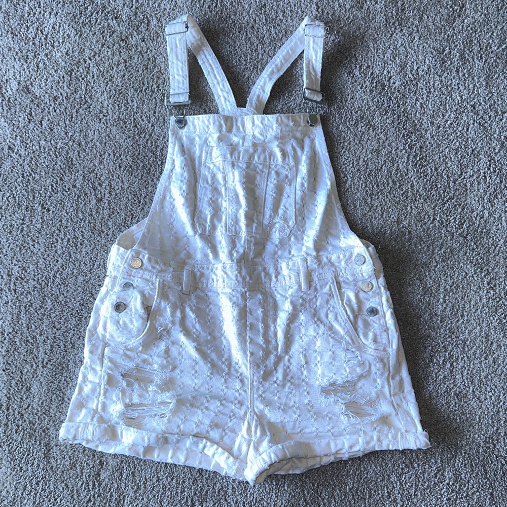 Blank NYC Eyelet Distressed Overall White Denim Eyes on you Shortall Shorts - Picture 4 of 10